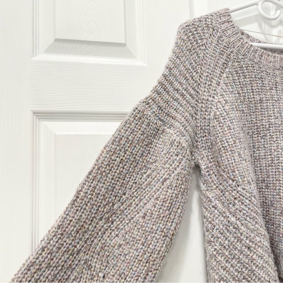 525 Asymmetrical Bubble Sleeve Sweater - Picture 5 of 14